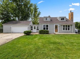 W271N2611 Pear Tree Ln, Pewaukee, WI 53072