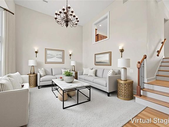 3rd image of 2909 Swift St