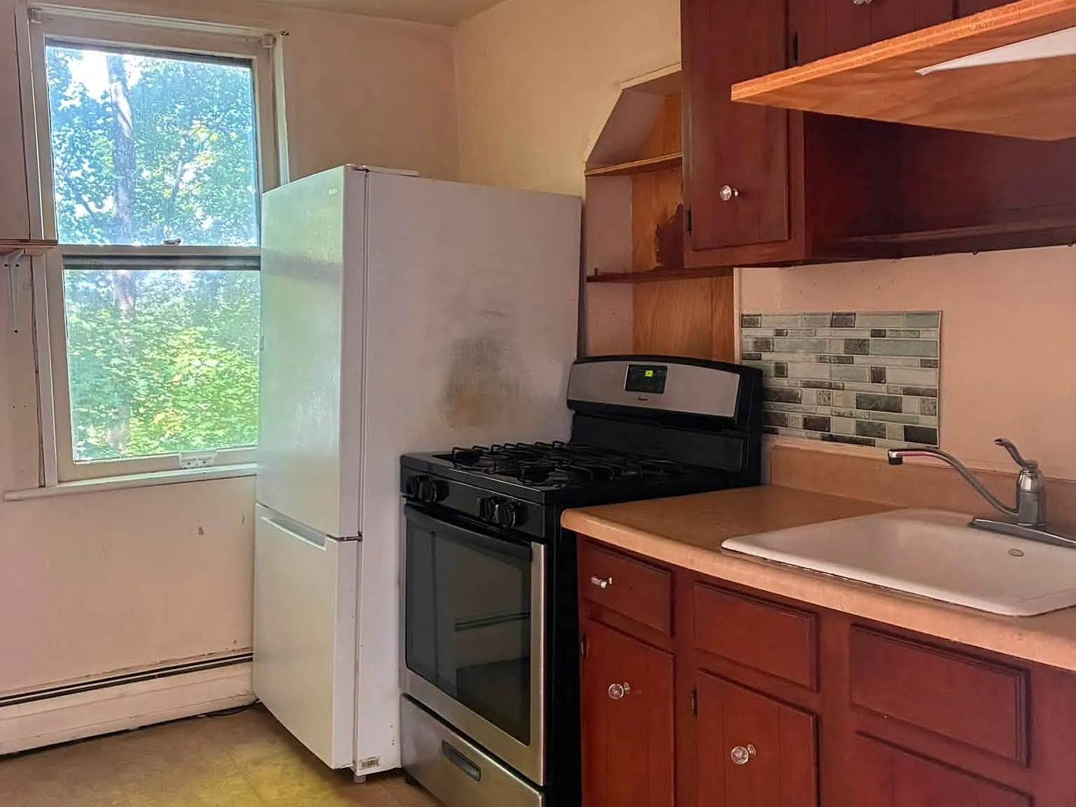 95 Lake Ave — Photo 3