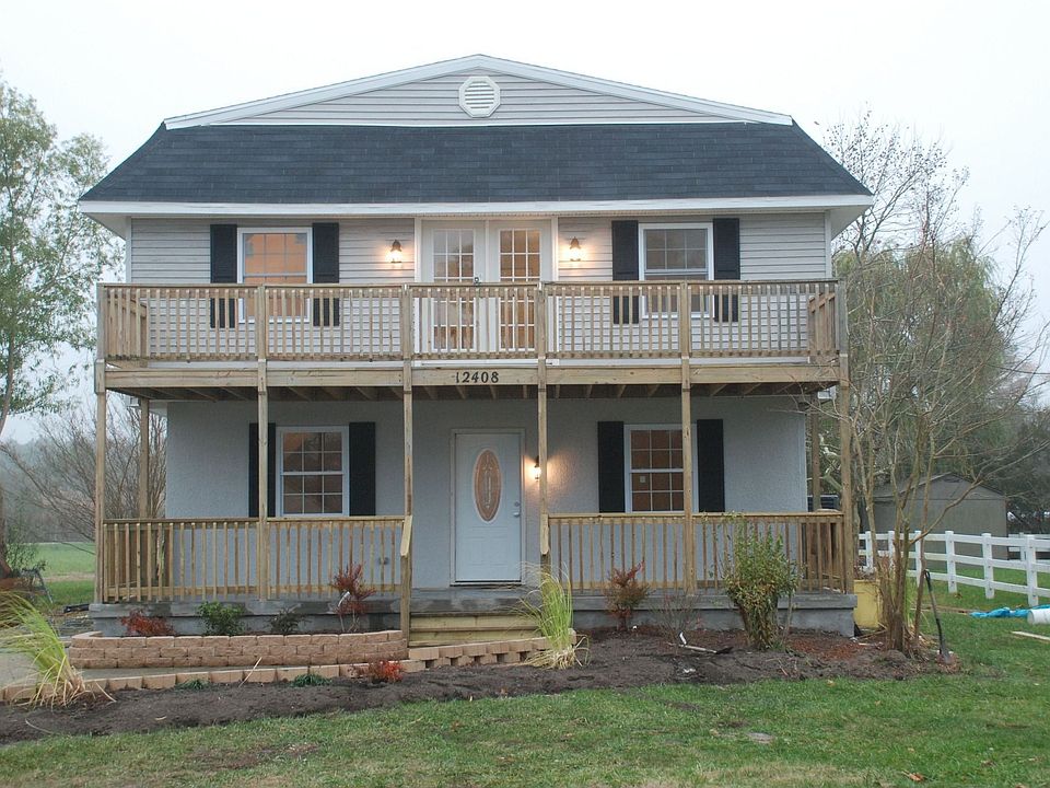 New roof, siding, & exterior stucco!