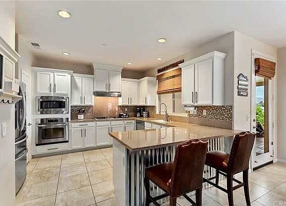 4th image of 43258 Bacino Ct