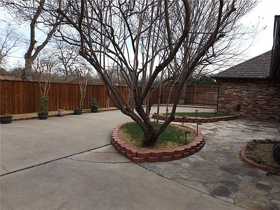 4th image of 2328 Stonegate Dr N
