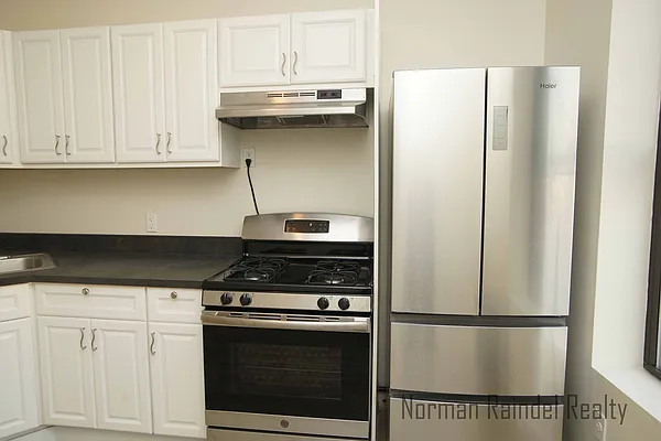 Rented by Norman Raindel, LREB | media 9