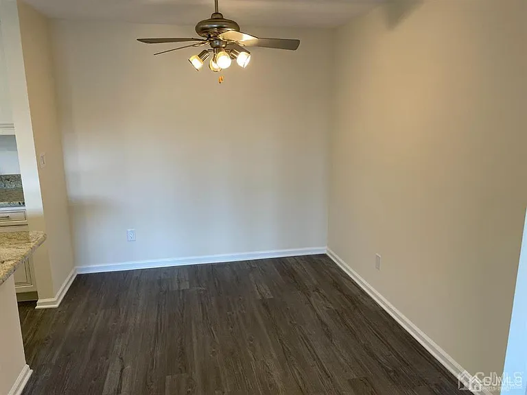 297 Cozzens Ct — Photo 7