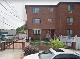 40-08 214th Pl, Bayside, NY 11361