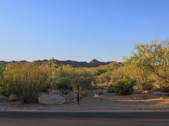 3rd image of 500 W Tortolita Mountain Cir