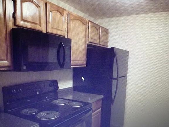 Newly renovaed kitchen with all the appliances