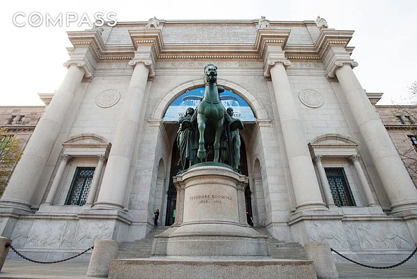 Rented by Compass | media 25