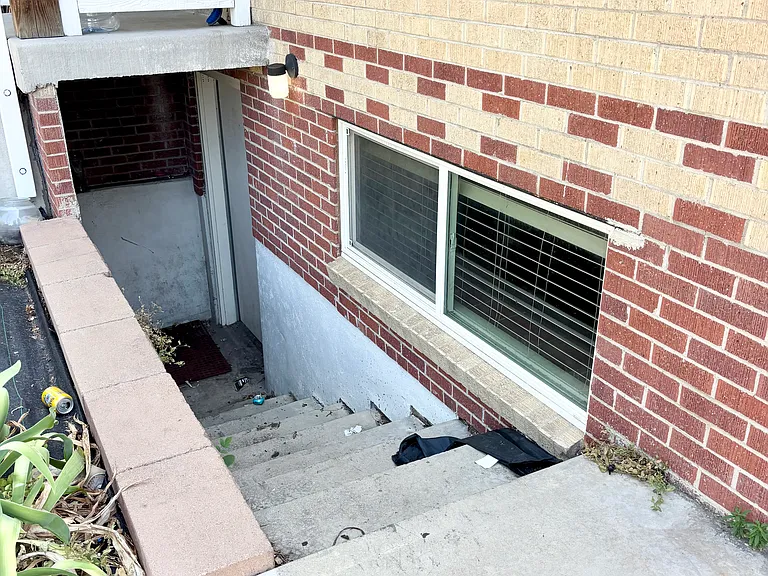 318 S Dale Ct — Photo 11