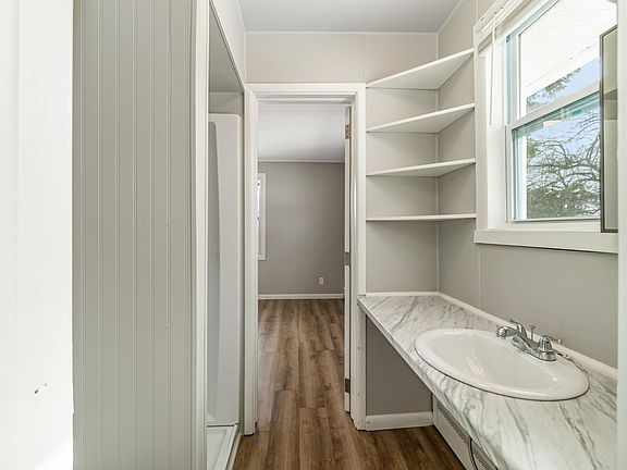 5th image of 405 E Michigan Ave #3