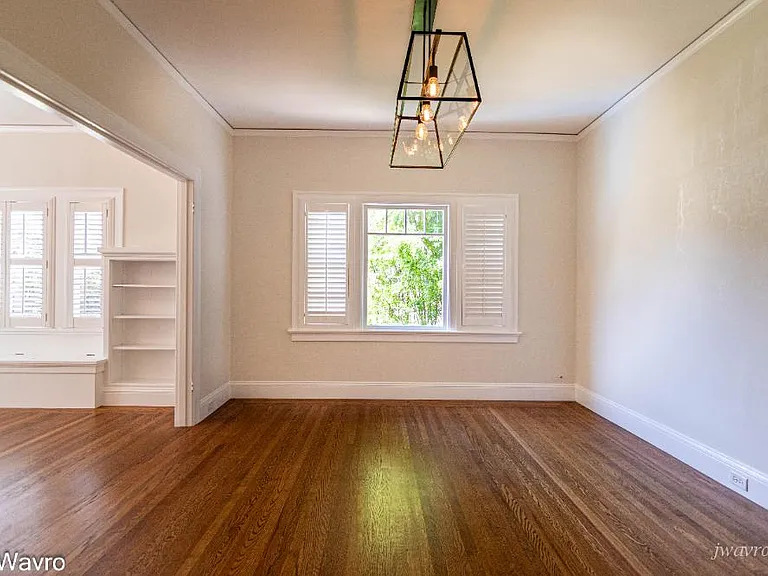 2806 Clay St — Photo 3