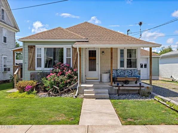 450 3rd St, Benton, PA 17814