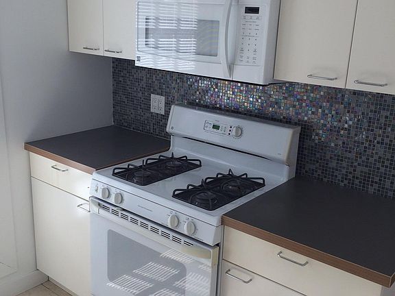 5th image of 1748 Lincoln Blvd #3