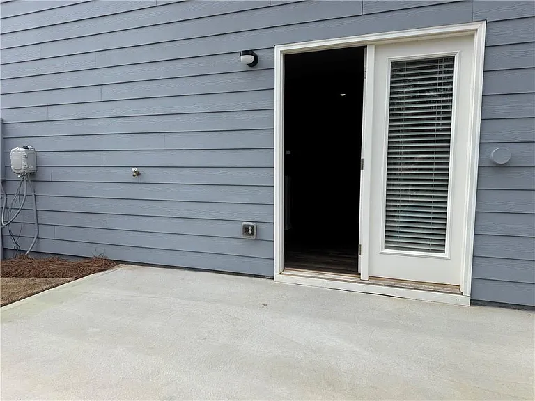 471 Stoneybrook Dr — Photo 8