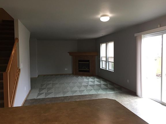 3rd image of 9319 180th St E