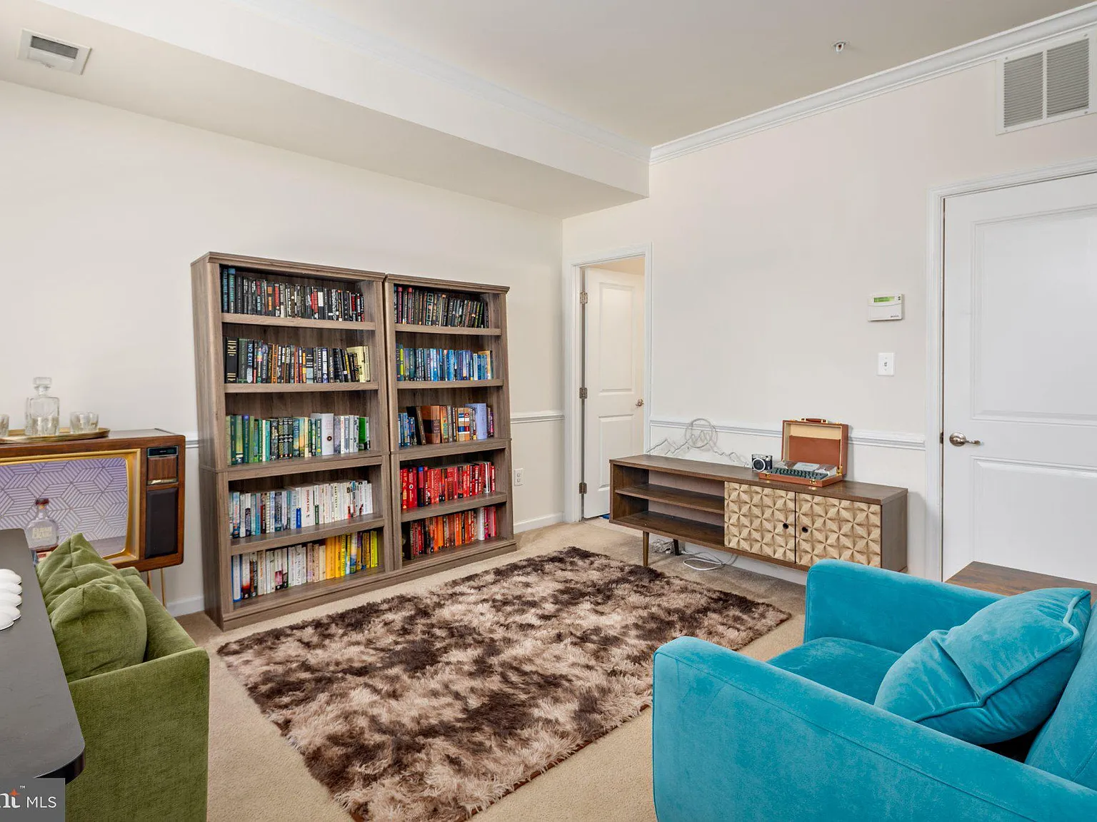2 bed, 2.5 bath, 1568 sqft, $2,700 — Photo 3