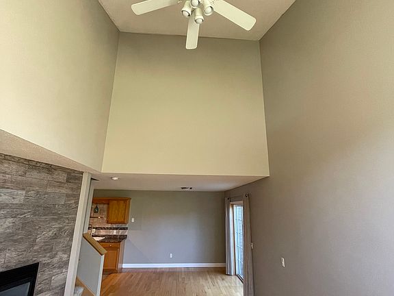 4th image of 20663 Fenston Ave N