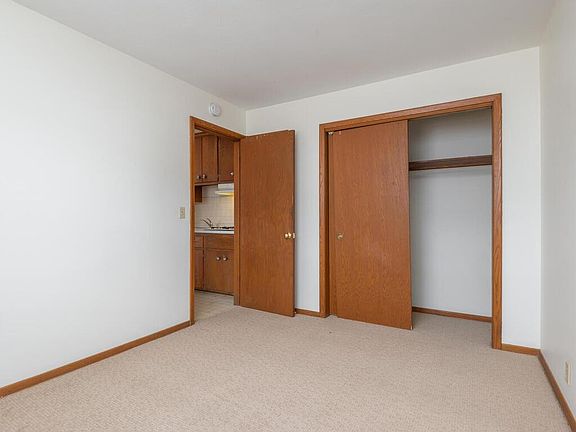 4th image of 2112 W 66th St APT 5