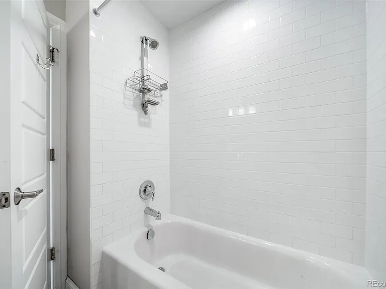 1752 Williams St — Photo 27