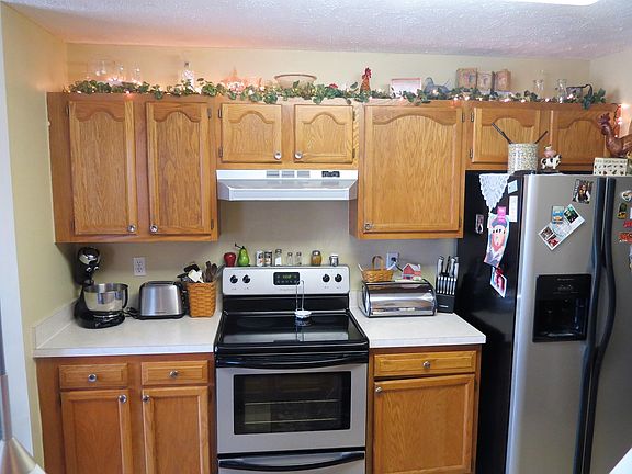 4th image of 639 Millcrest Dr #639