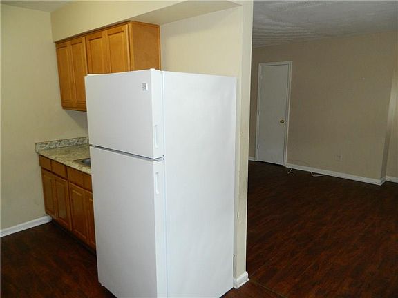 5th image of 1565 Aspin St APT 2