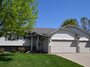 5874 Forest Boulevard Trl, Wyoming, MN 55092