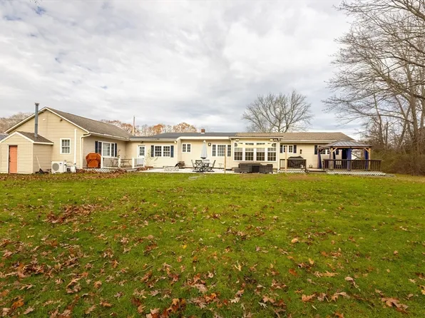 9 Register Ave, Westport, MA 02790