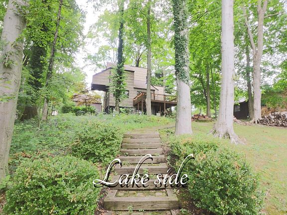 3rd image of 741 Valleywood Heights Dr