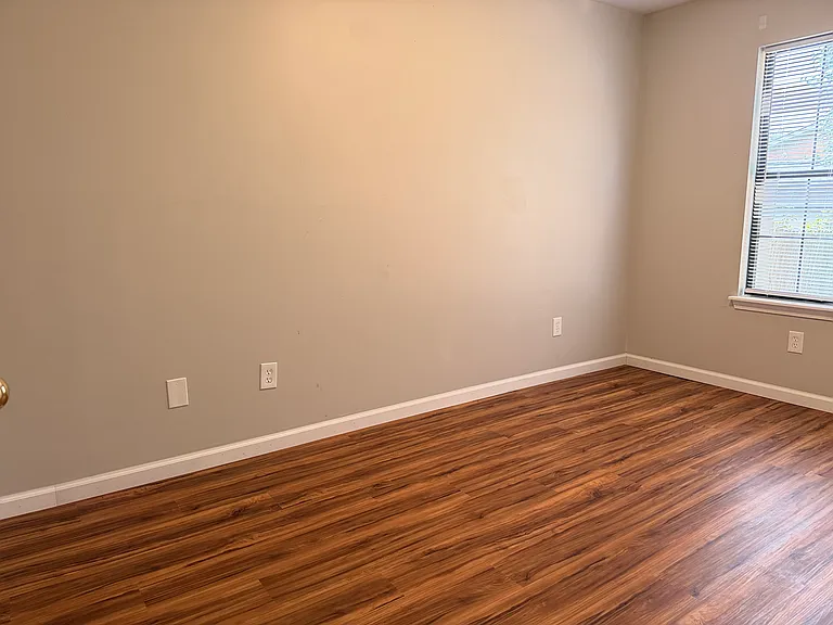 276 Pleasant Pointe Dr — Photo 15