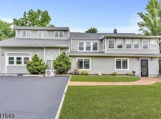 127 Main St, Lebanon, NJ 08833