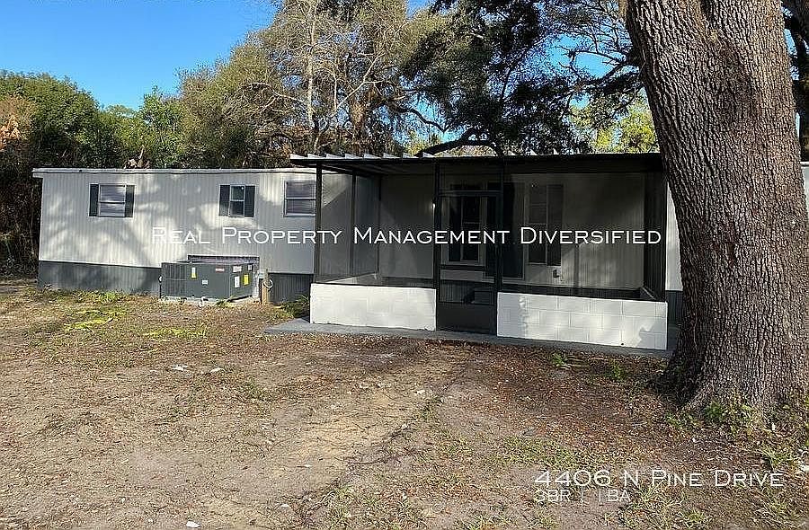 1st image of 4406 N Pine Dr