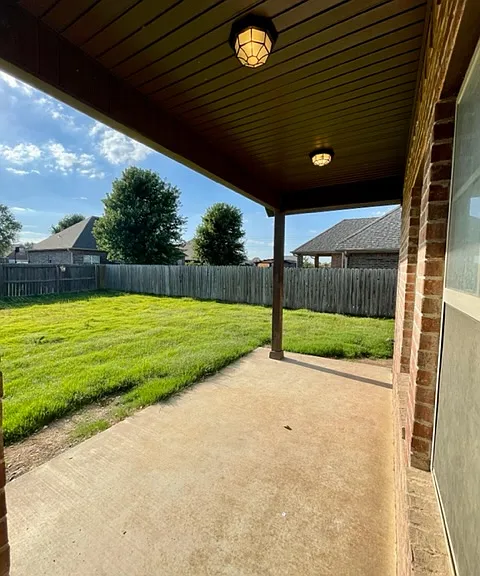 1053 Tarah Knolls Cir — Photo 22