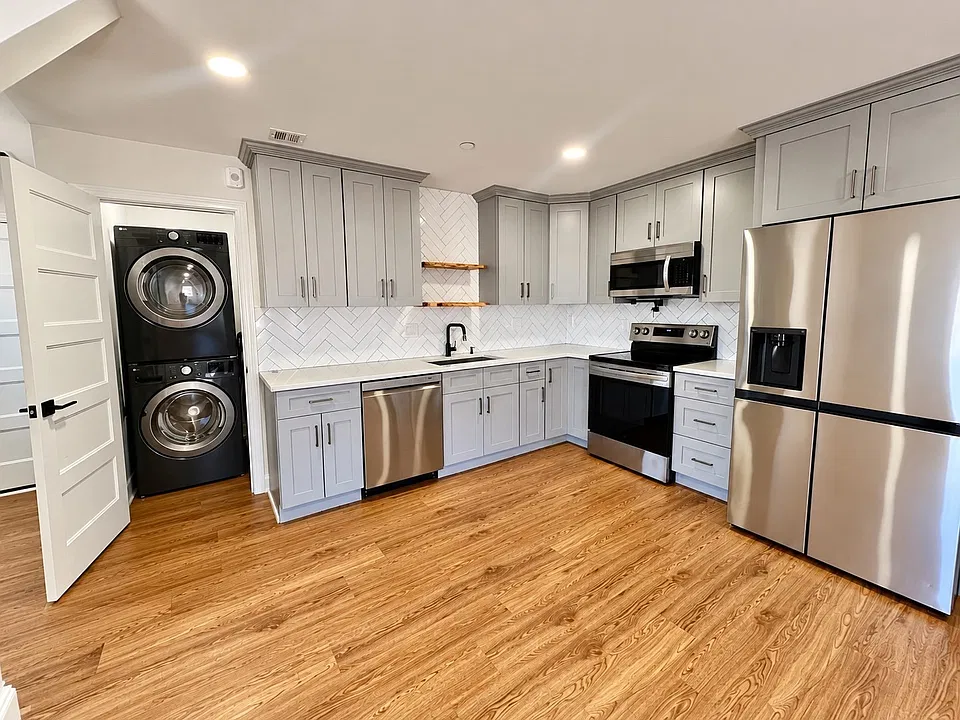 6 Harding Ave #4