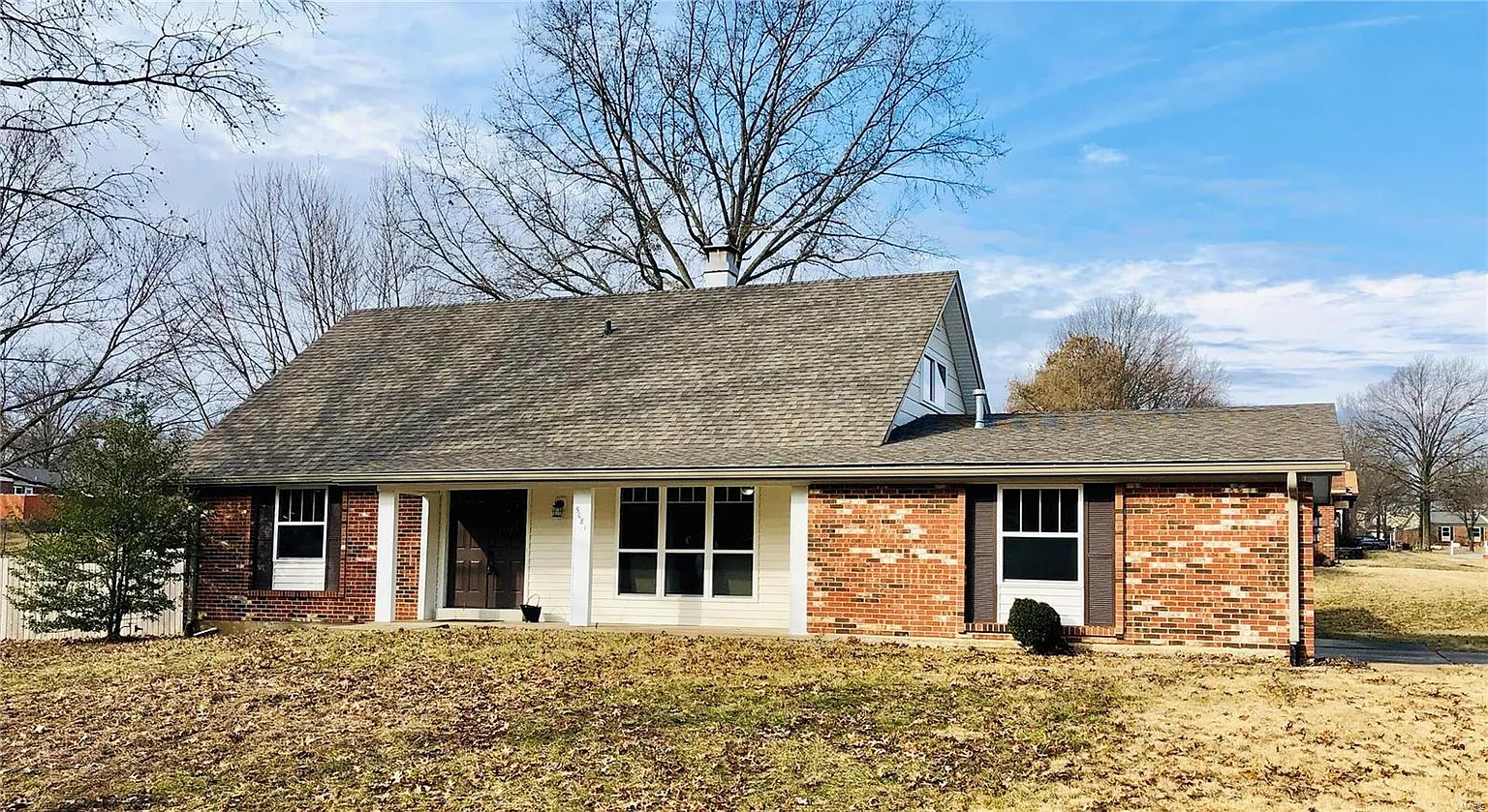 5081 Crosswood Dr photo 1