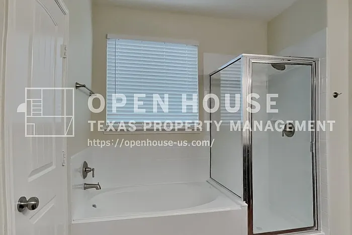 9525 E Woodmark — Photo 10