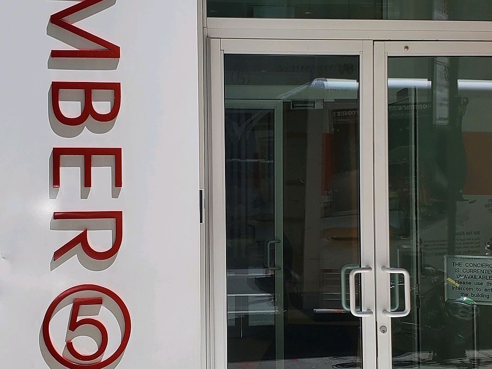 1st image of 5 E 44th St #17