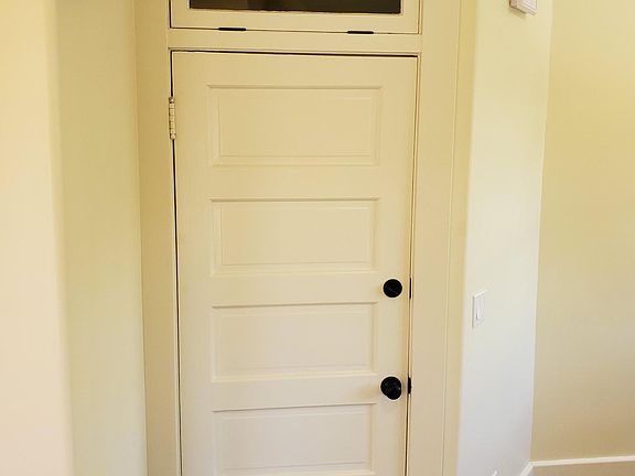 4th image of 3947 9th Ave APT 4