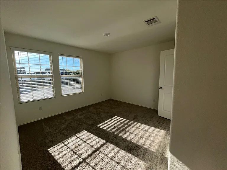 112 High Hill Cv — Photo 14