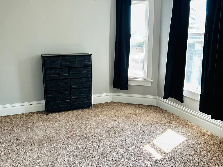 722 Glen Oak St #2 — Photo 6