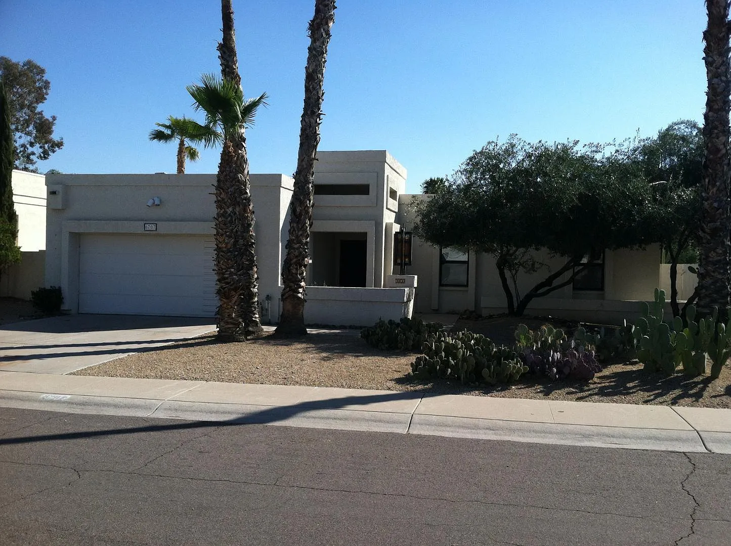 3 bed, 2.0 bath, 1616 sqft, $2,590 — Photo 4