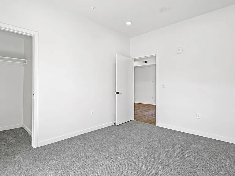 B Bedroom 2 Closet B Bedroom 2 Closet