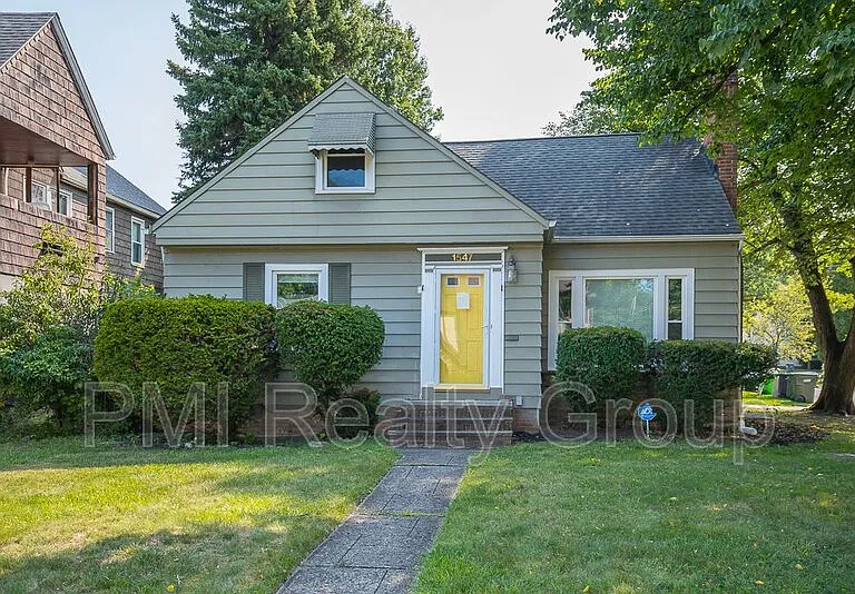 1547 Sherbrook Rd — Photo 33