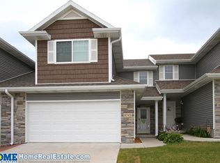 8745 Remi Dr, Lincoln, NE 68526