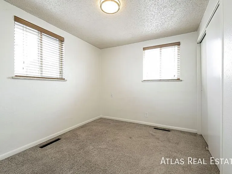 3970 N Utica St — Photo 6