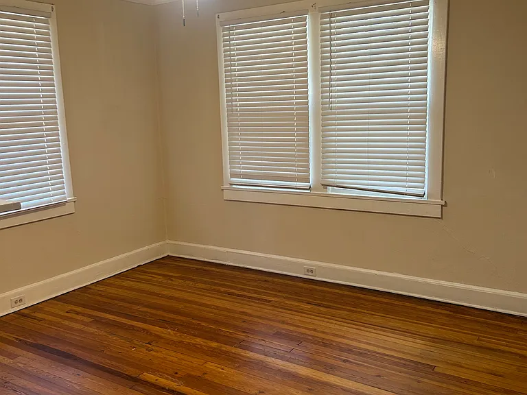 49 Ash St NE — Photo 2