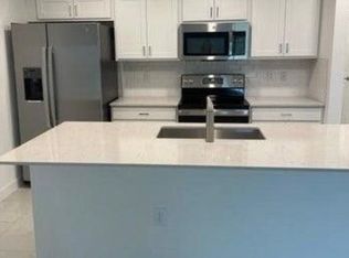 6737 Broadwater Ln, Lake Worth, FL 33467