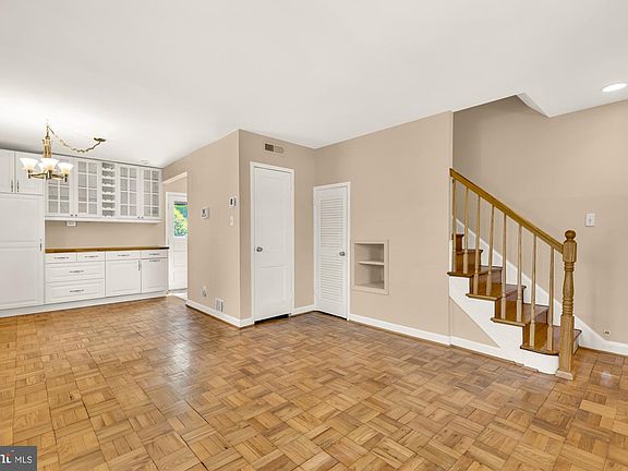 5th image of 1824 E West Hwy #1824