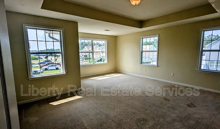 409 Valdez Ct — Photo 10