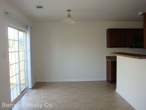 4th image of 6232 Leslie Dr