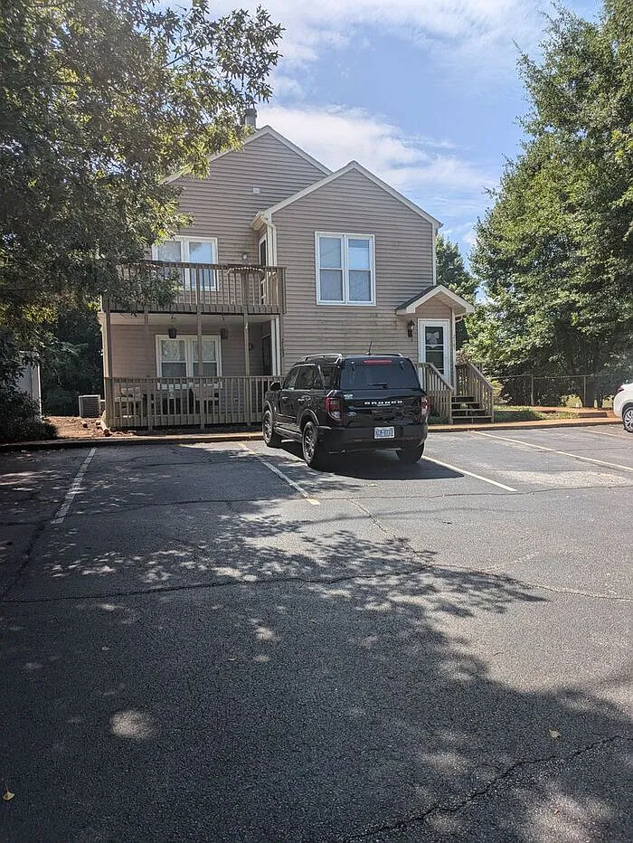 2 bed, 2.0 bath, $1,095 — Photo 1